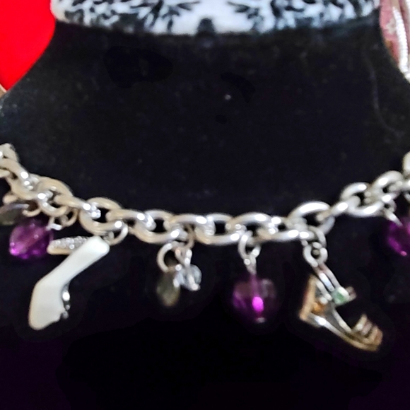 Girly Bracelet with Beautiful Charm NWOT. - Picture 5 of 6